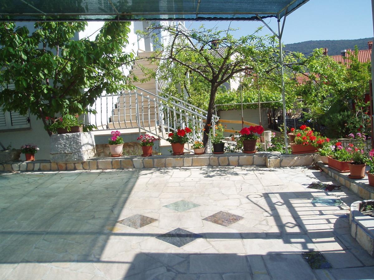 Apartment Orbanic เซรส ภายนอก รูปภาพ