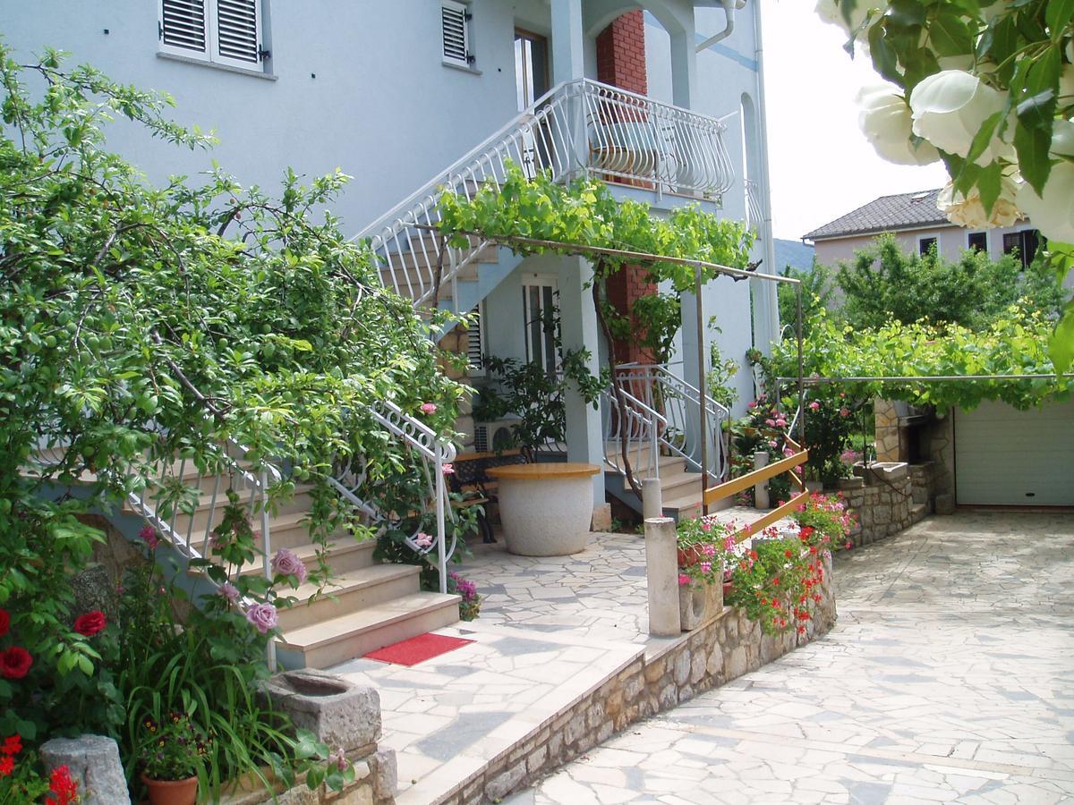 Apartment Orbanic เซรส ภายนอก รูปภาพ