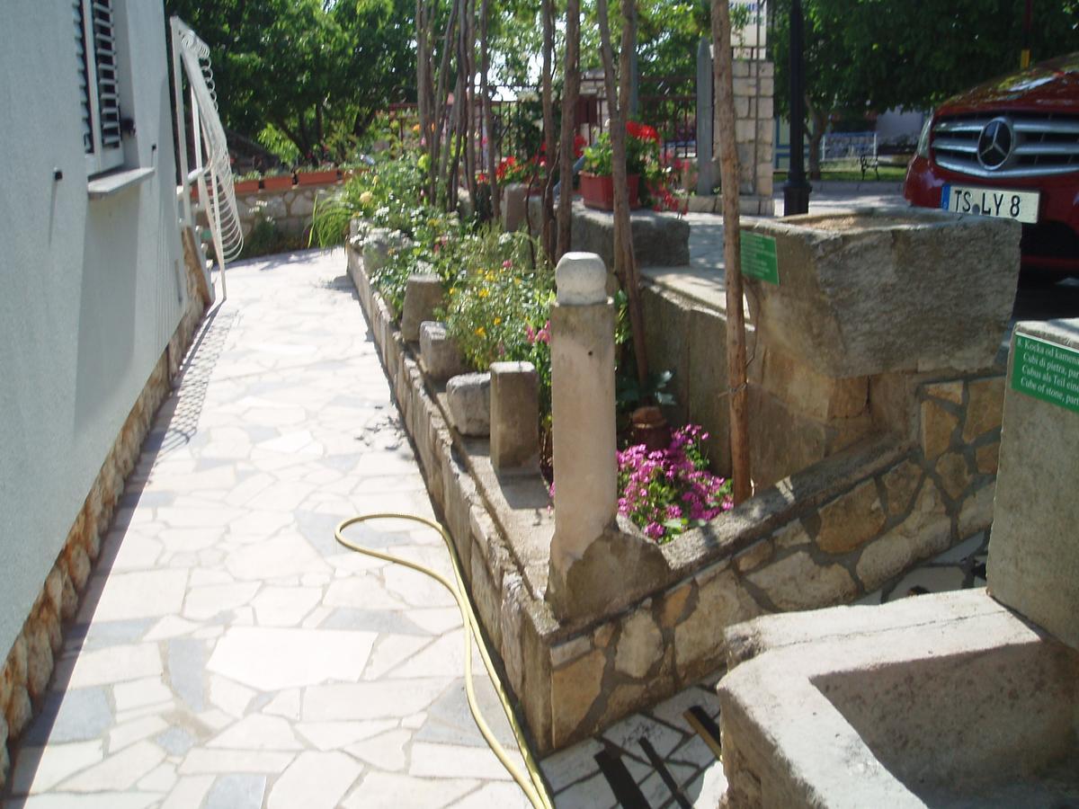 Apartment Orbanic เซรส ภายนอก รูปภาพ